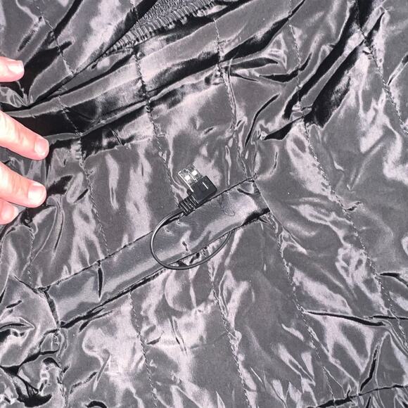 Unisex Heated vest black 2xl does NOT come with charger block - Picture 4 of 4